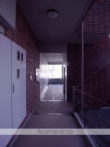 石川ビルの玄関写真