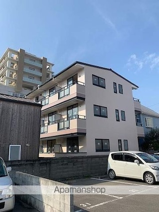 徳島県徳島市南佐古八番町[1K/26m2]の駐車場2