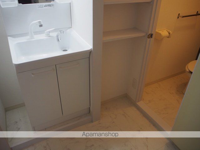トリプルステーション菱屋西の内装写真