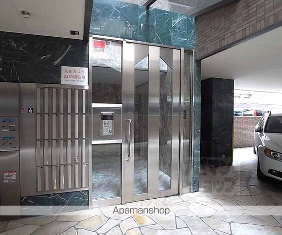 グランレブリー新町の玄関写真