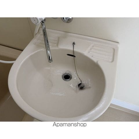 清新三興ハイツの内装写真