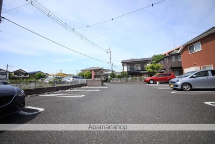 サンモールソフィア[1R/35.18m2]の駐車場