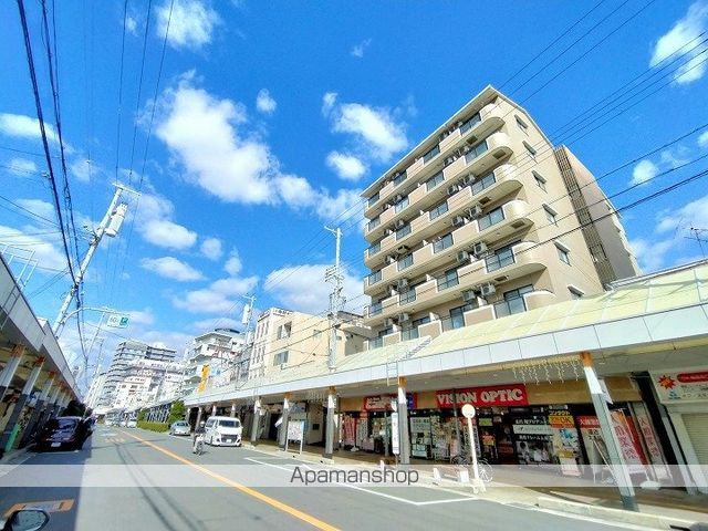 第12関根マンションの外観写真