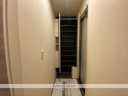 ユニヴェール　Ｃ棟[1LDK/41.85m2]の玄関