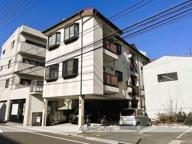 カーメラ冨田の外観写真