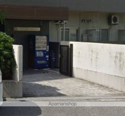 リバティ丸之内の玄関写真