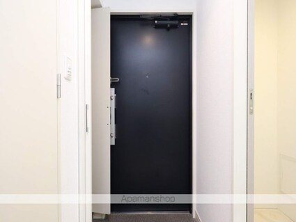 プレサンス泉アーバンゲート[1K/24.74m2]の玄関