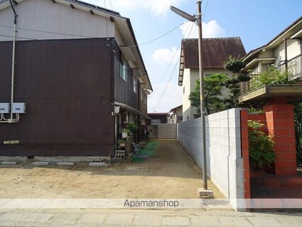 高尾アパート[3K/40m2]の駐車場1