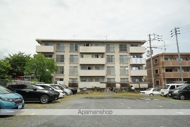 春日マンションの外観写真