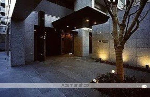 レジディア水道橋の玄関写真