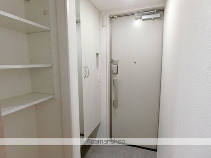ＤーｒｏｏｍＳ三百人町[1LDK/48.84m2]の玄関