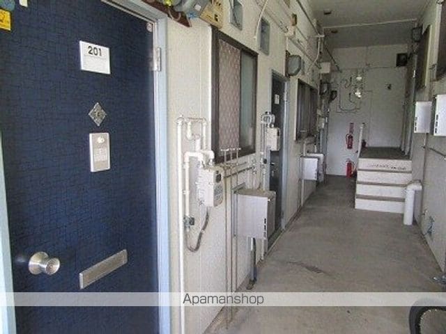 カルチェラタンの玄関写真
