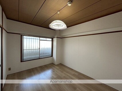広島県広島市西区三篠町３丁目[2LDK/60m2]の内装2