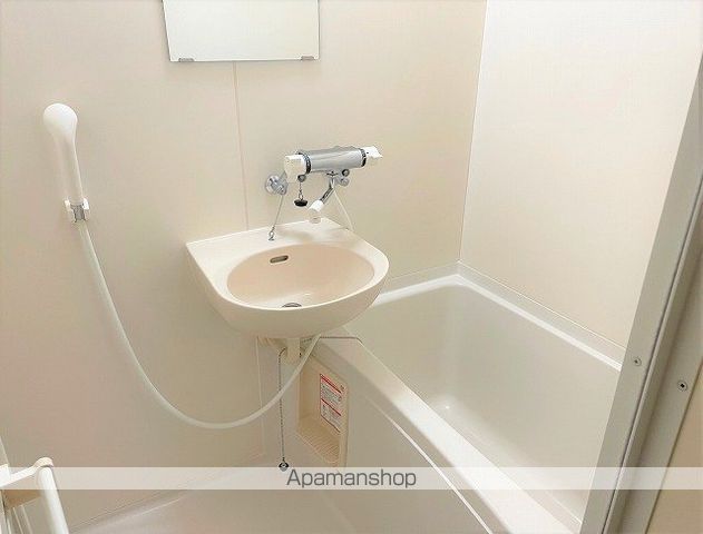 レオパレス三矢小台2000の内装写真