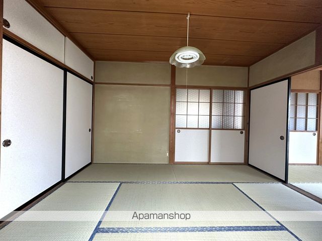 根本アパートの内装写真