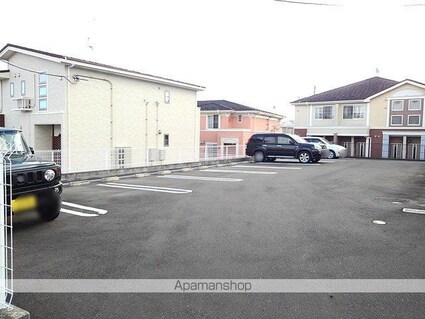 グラシアスＪ[1K/32.94m2]の駐車場