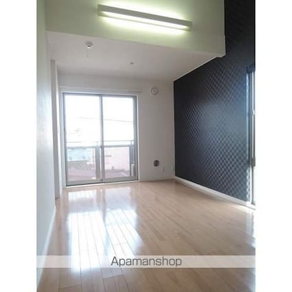 東京都中野区松が丘２丁目[1K/24.22m2]のリビング・居間