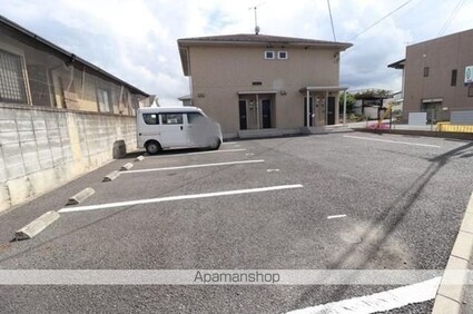 ディアーナⅢ[1LDK/36.6m2]の駐車場