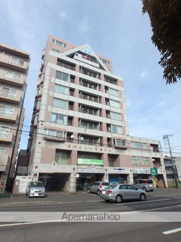 第18ふじい宅建ビルの外観写真