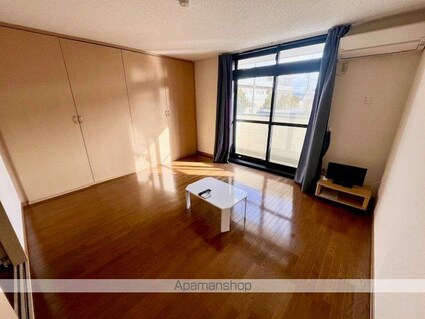 レオパレスクボタ[1DK/33.12m2]のリビング・居間3