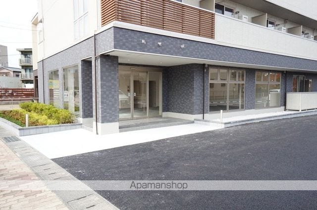 スターブル 居住部の玄関写真