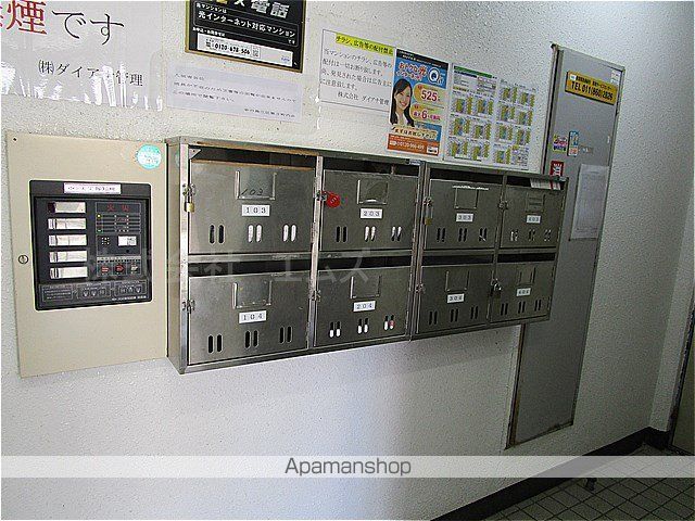 第10大慶ビルの玄関写真