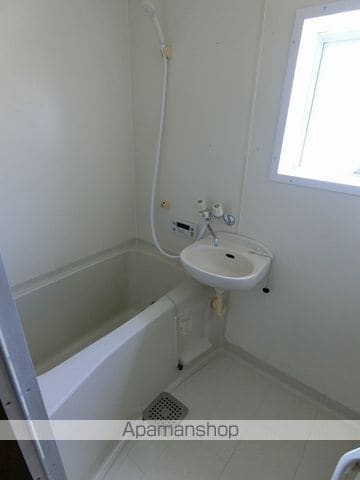 スクエアパークアパートメントIの内装写真