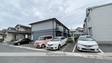 ヴィラ・ウインディアＣ[2DK/42.97m2]の駐車場