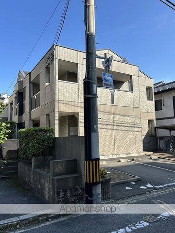 WEST SIDE COURTの外観写真