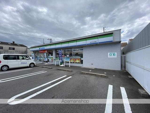 ファミールウツベ IIの周辺写真