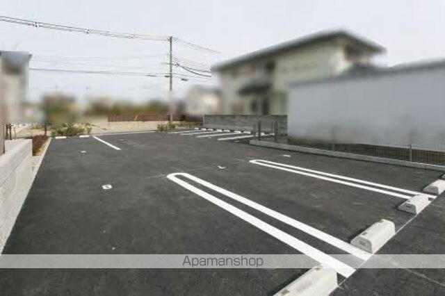 和歌山県和歌山市西小二里３丁目[2LDK/58.82m2]の駐車場2