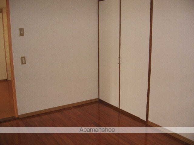 ローヤルエクセル箱崎IIの内装写真