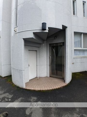 フォレストヒルズ宮の森の玄関写真