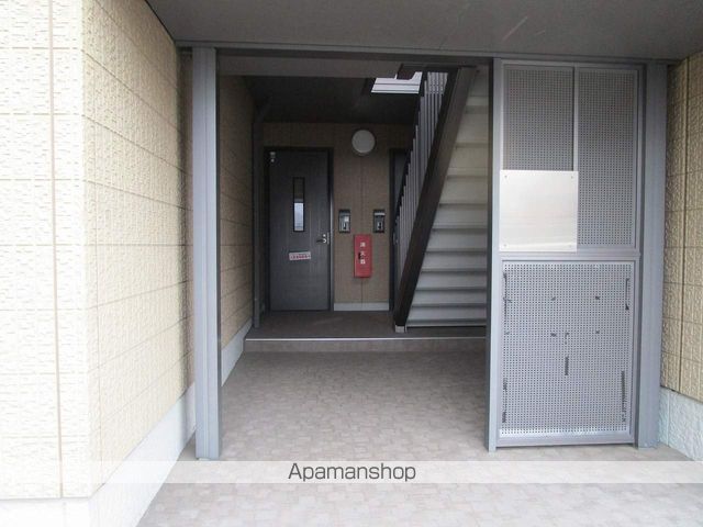 シャーメゾン八万 5番館の外観写真