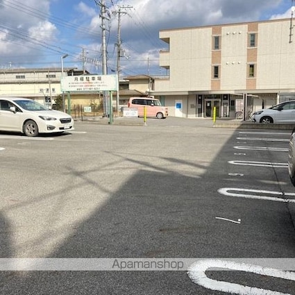 Ｐｅｒｌａ[1LDK/42.72m2]の駐車場2