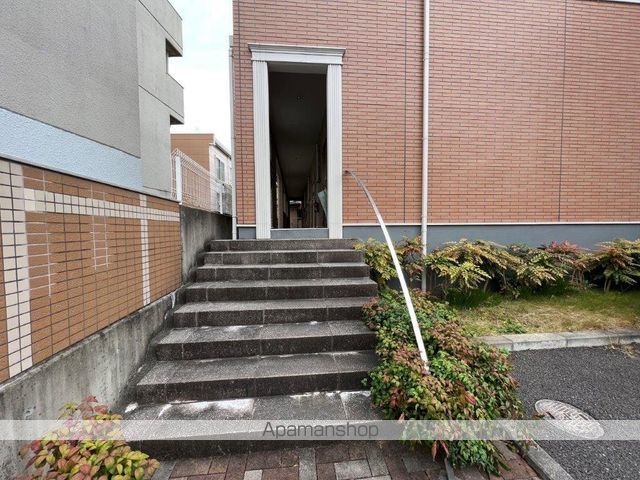 コンフォールの玄関写真