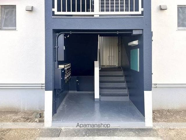 ビレッジハウス応神2号棟の玄関写真
