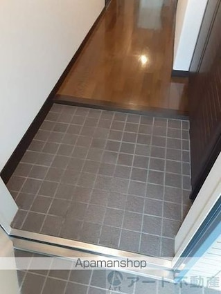 サーパス鷹子２番館[3LDK/74.23m2]の玄関