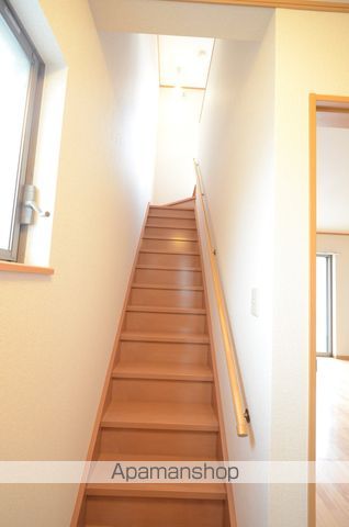 メゾネット椿 南棟の内装写真