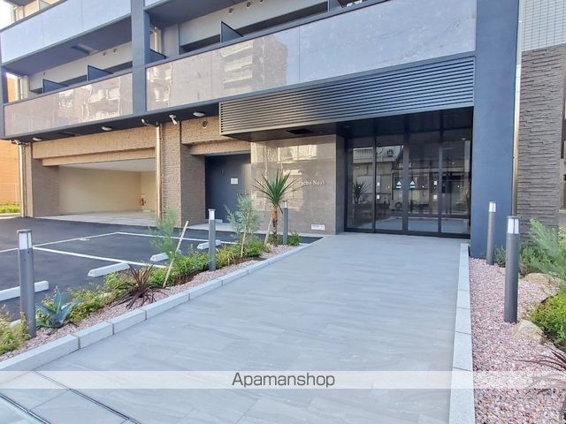 ワールドアイ都島高倉町の玄関写真