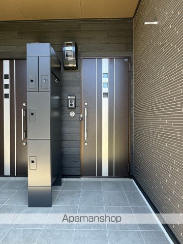 フラン メゾン オーブの玄関写真