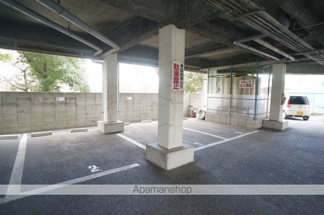 ロイヤル高田の内装写真
