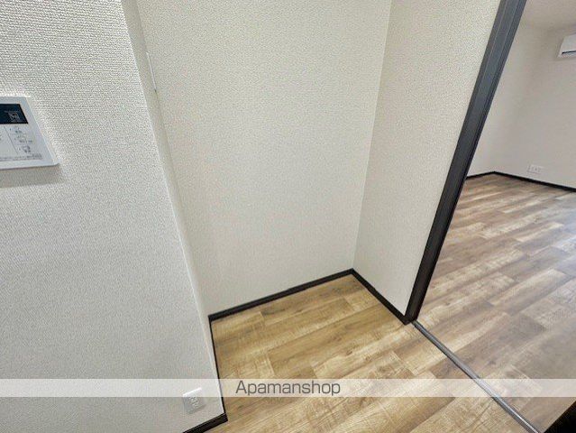 シャレはやしだの内装写真