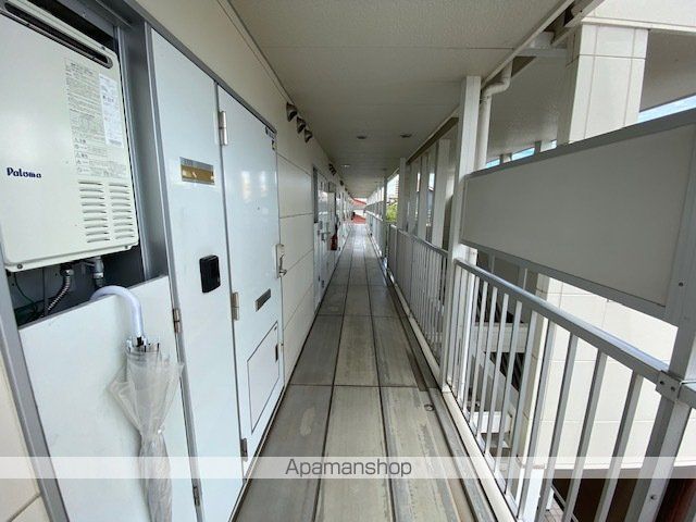 レオパレスサンホワイト枝松の玄関写真