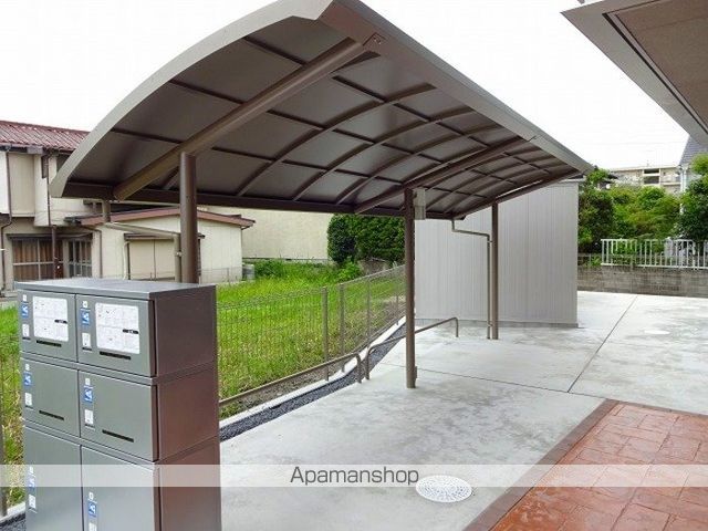 グラナータの玄関写真