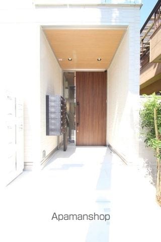アンジュール綾瀬の玄関写真