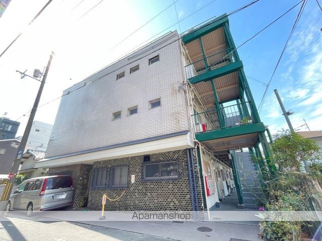 室生マンションの外観写真