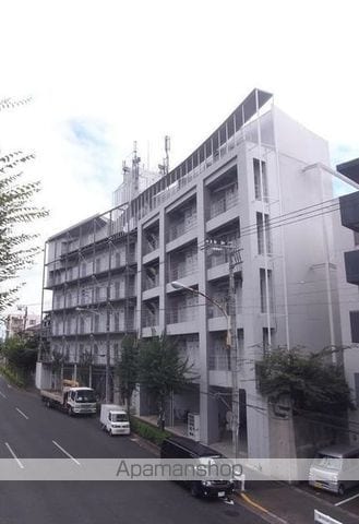 クラウディスプーンの玄関写真