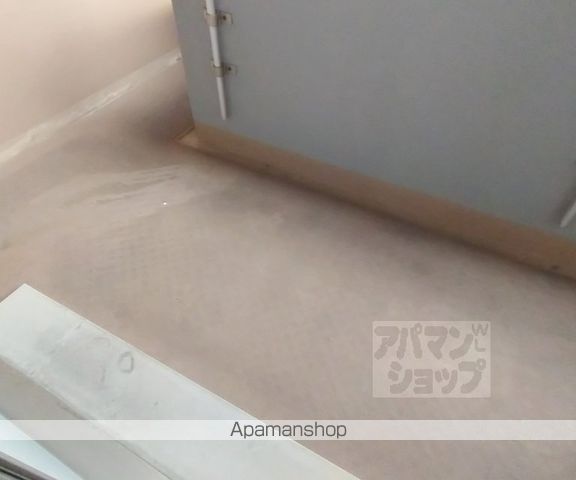 リヴァーウエスト西野山の内装写真