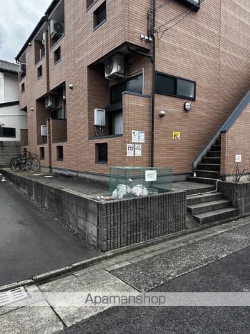 ブルーコートの玄関写真